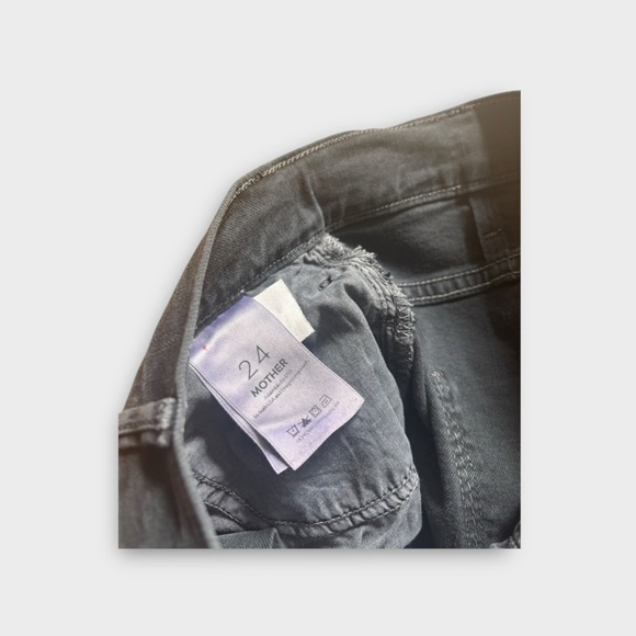 Mother High Waisted Rascal Ankle Fray in Chalk It Up - Picture 3 of 6